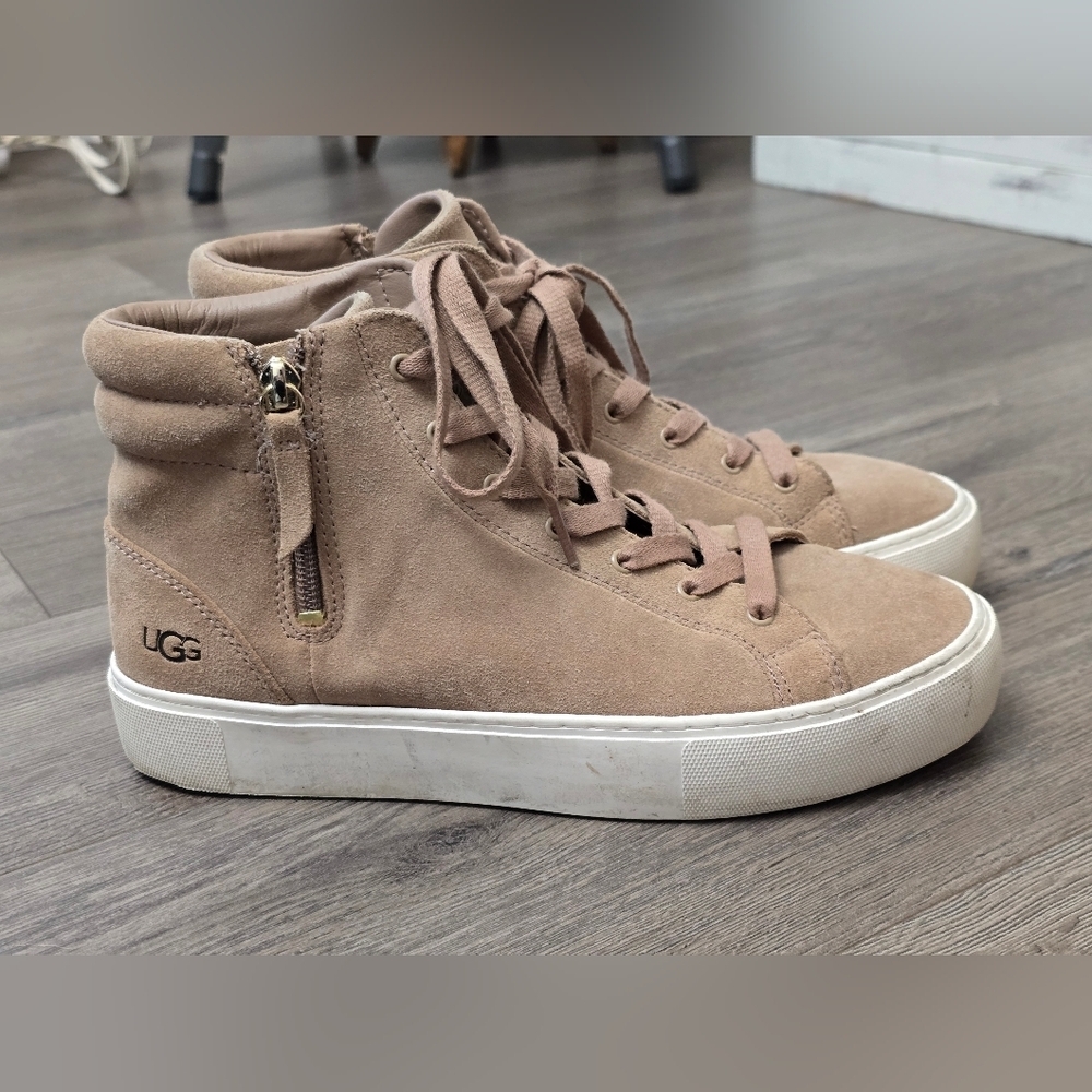 UGG Olli Hightop Tan Lace Up Zipper Side Womens Size 8 Streetwear Fall Boho